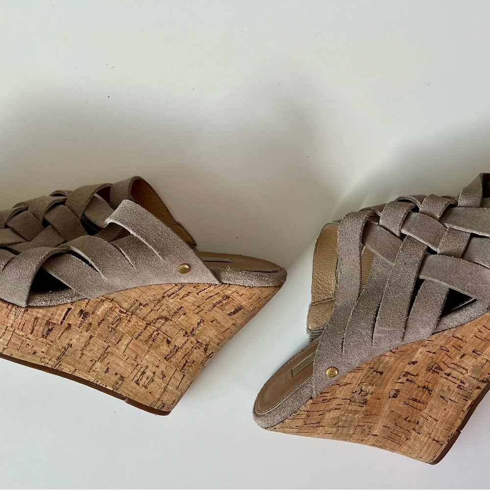 UGG Marta High Wedge Sandals• Sz 9 - Picture 5 of 12